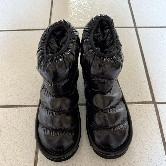 Black Puffer Winter Boots - Picture 1 of 3
